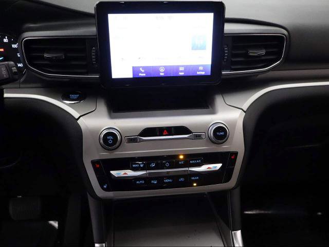 Certified 2022 Ford Explorer XLT w/ Equipment Group 202A image 23