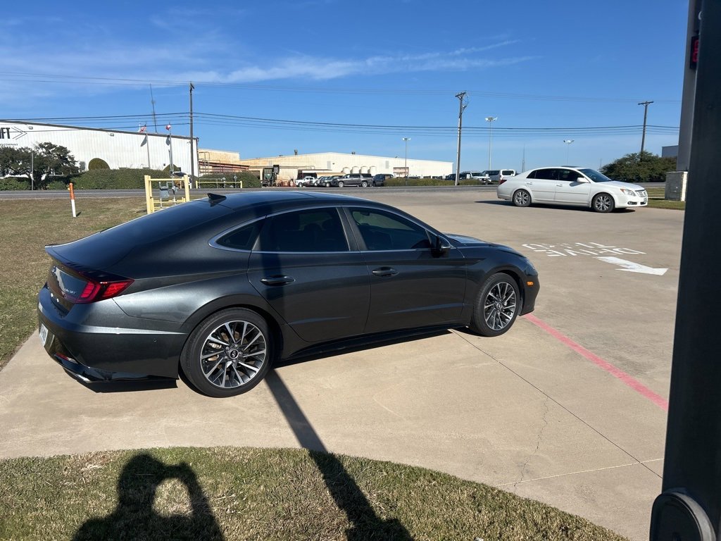 Used 2021 Hyundai Sonata Limited w/ Preferred Accessory Package image 3