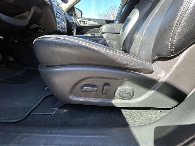 Used 2017 Nissan Pathfinder SL w/ SL Tech Package image 12