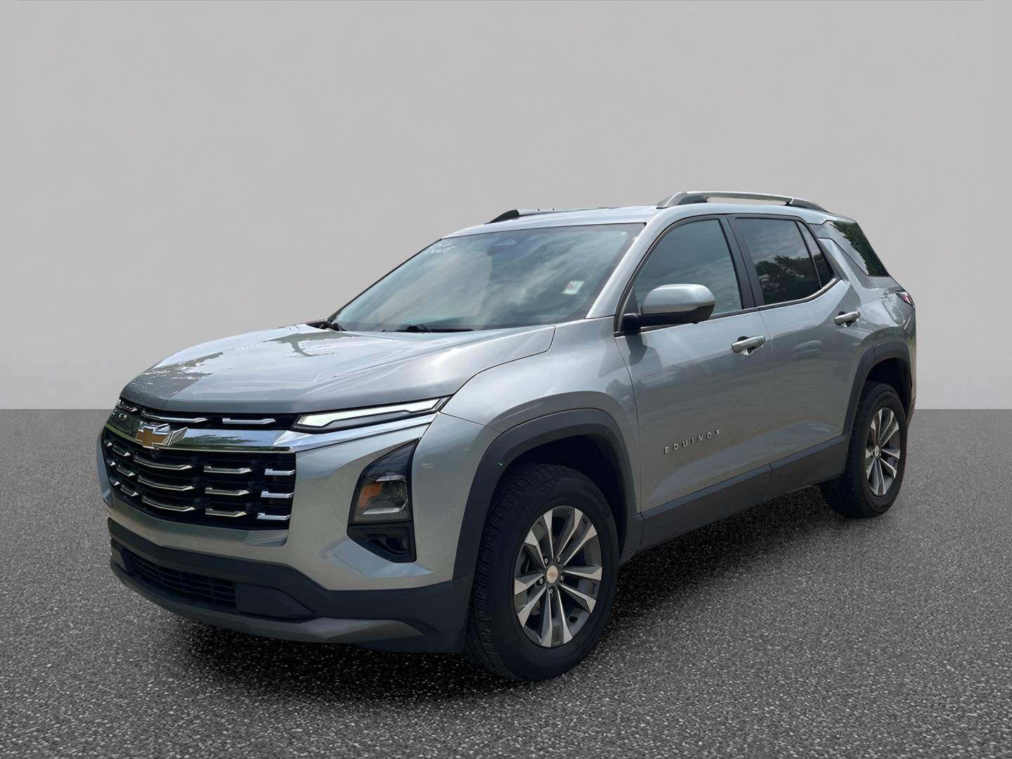 Used 2025 Chevrolet Equinox LT w/ Convenience Package II FWD image 1