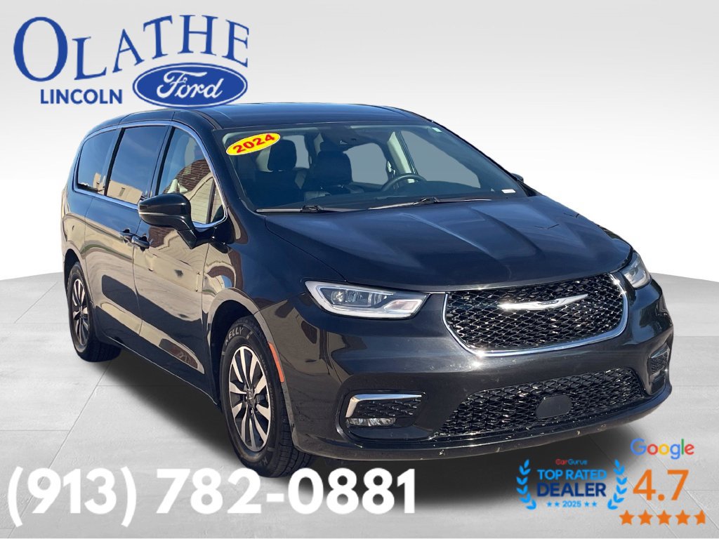 Used 2024 Chrysler Pacifica Limited FWD image 7