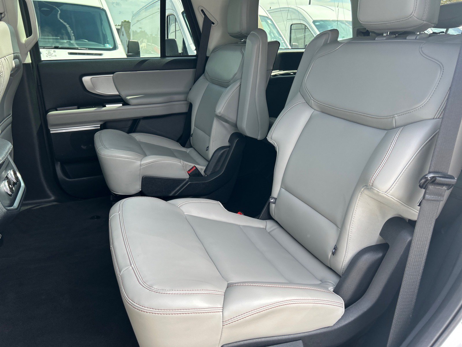 Certified 2025 Ford Expedition Active AWD/4WD image 12