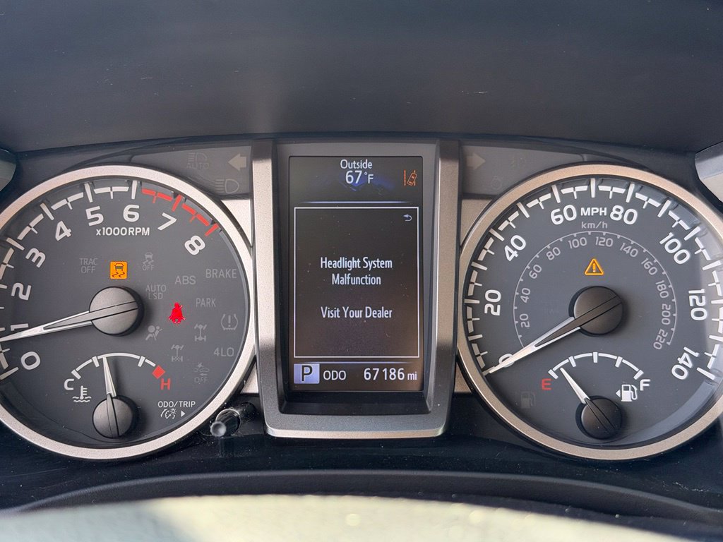 Used 2021 Toyota Tacoma SR5 w/ Trail Edition AWD/4WD image 26