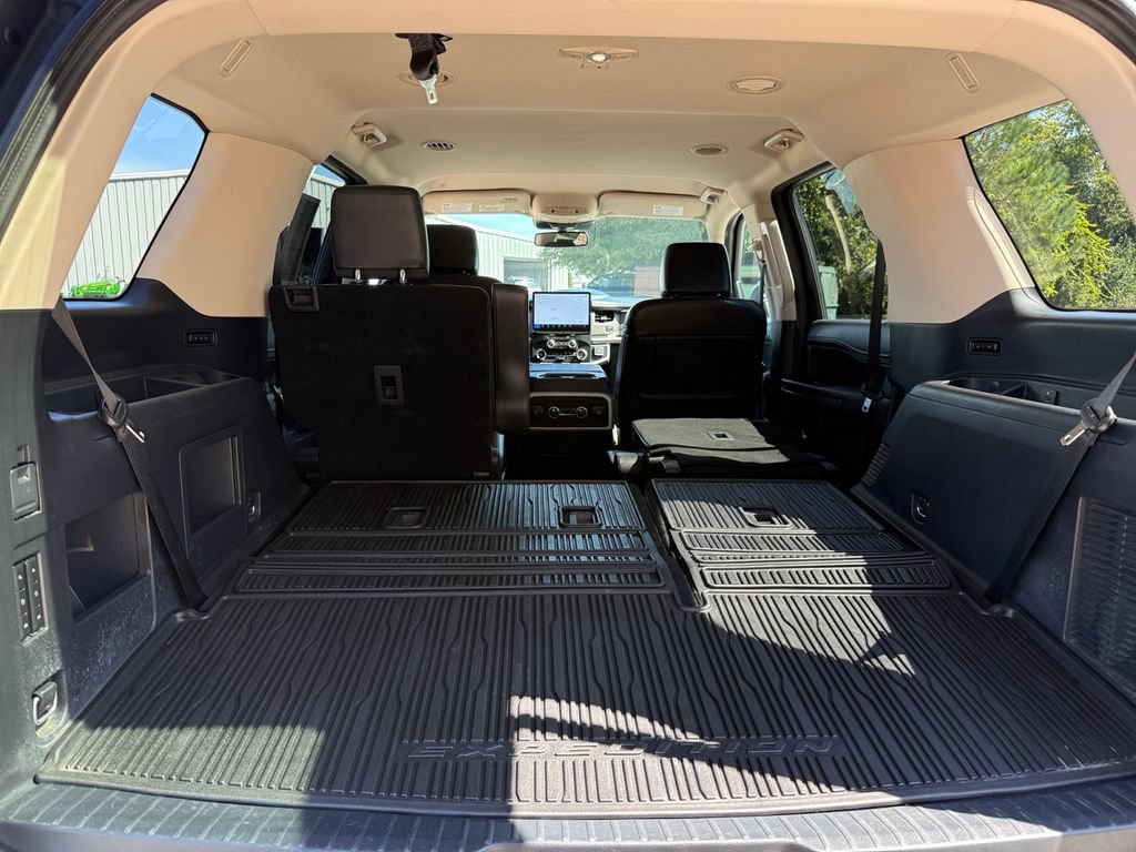 Certified 2022 Ford Expedition XLT RWD image 19