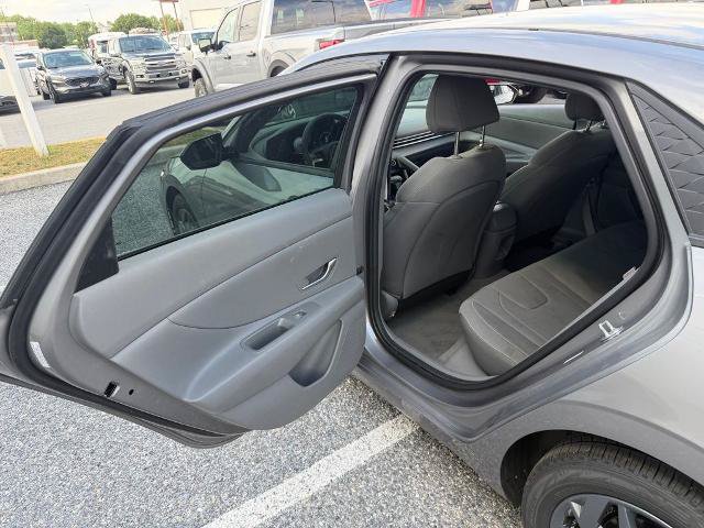 Used 2024 Hyundai Elantra SEL FWD image 12
