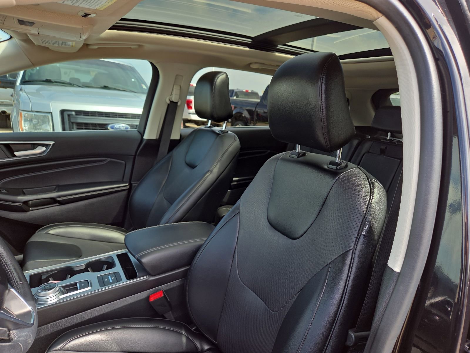 Certified 2022 Ford Edge Titanium w/ Equipment Group 301A AWD/4WD image 25