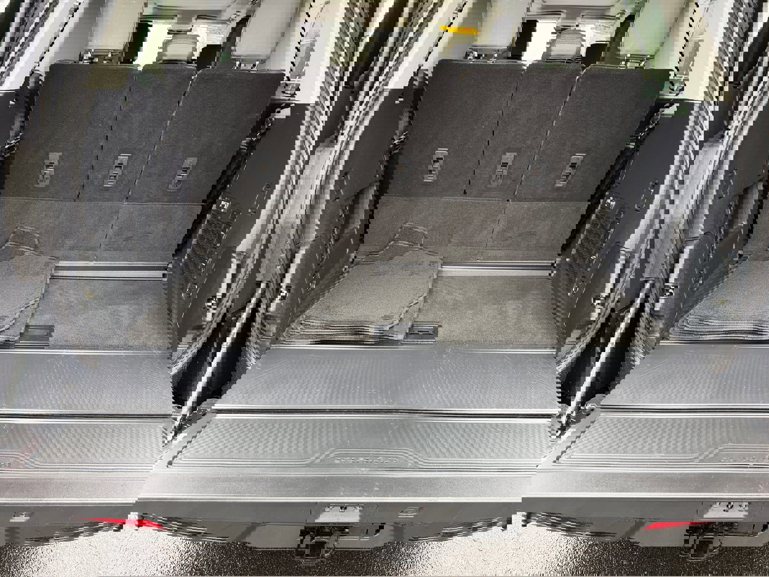 Certified 2025 Ford Expedition Active image 16