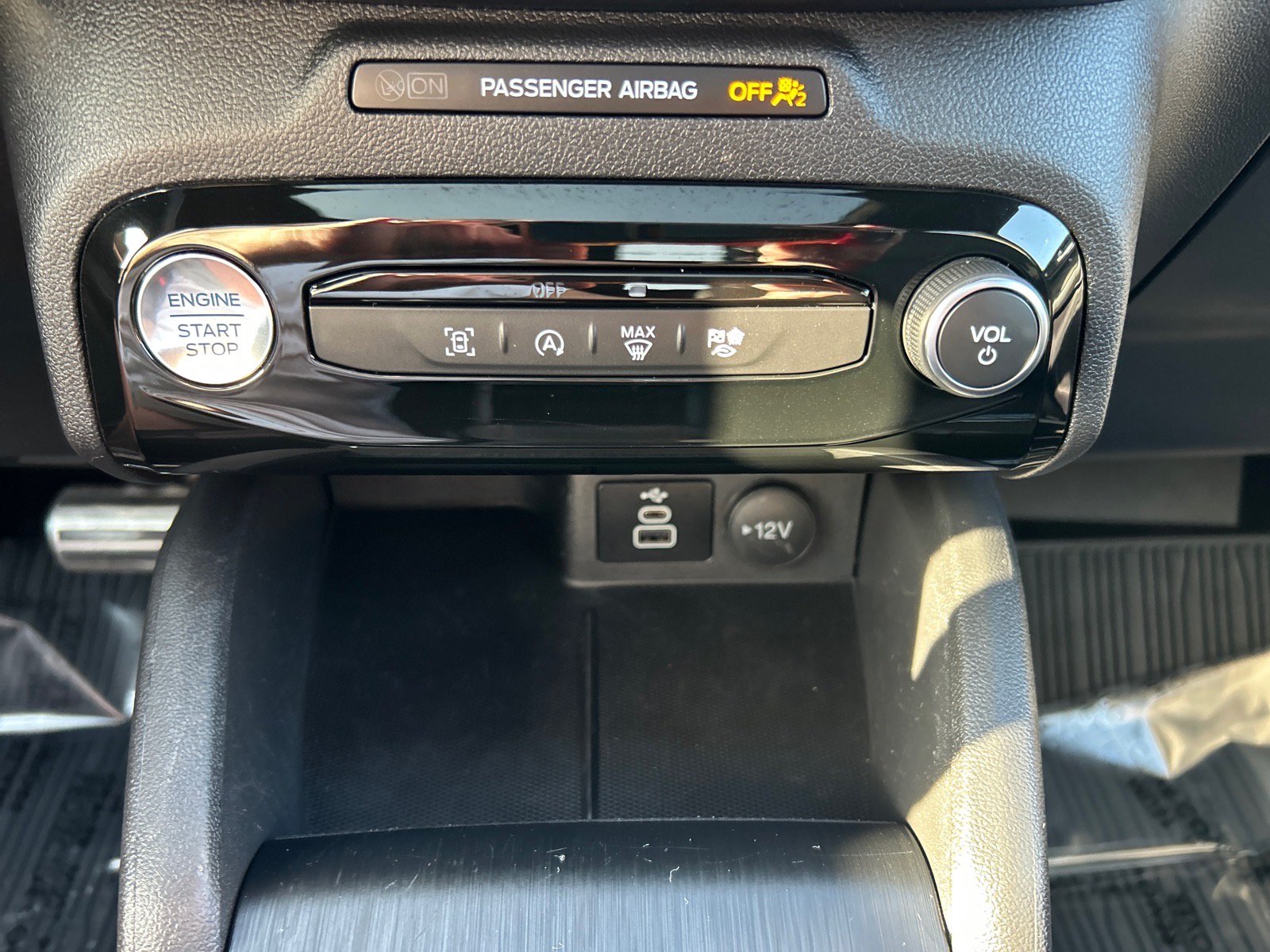 Certified 2024 Ford Escape ST-Line w/ Tech Pack #1 AWD/4WD image 29