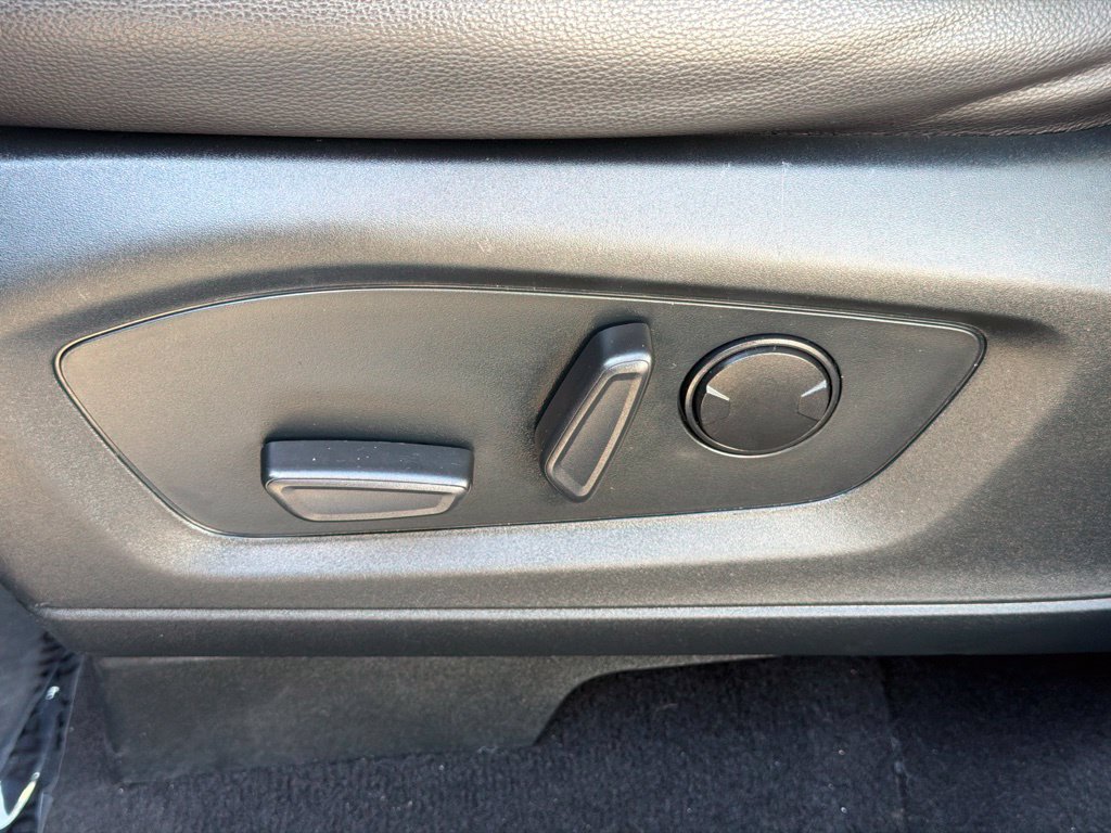 Certified 2023 Ford Explorer Limited RWD image 26