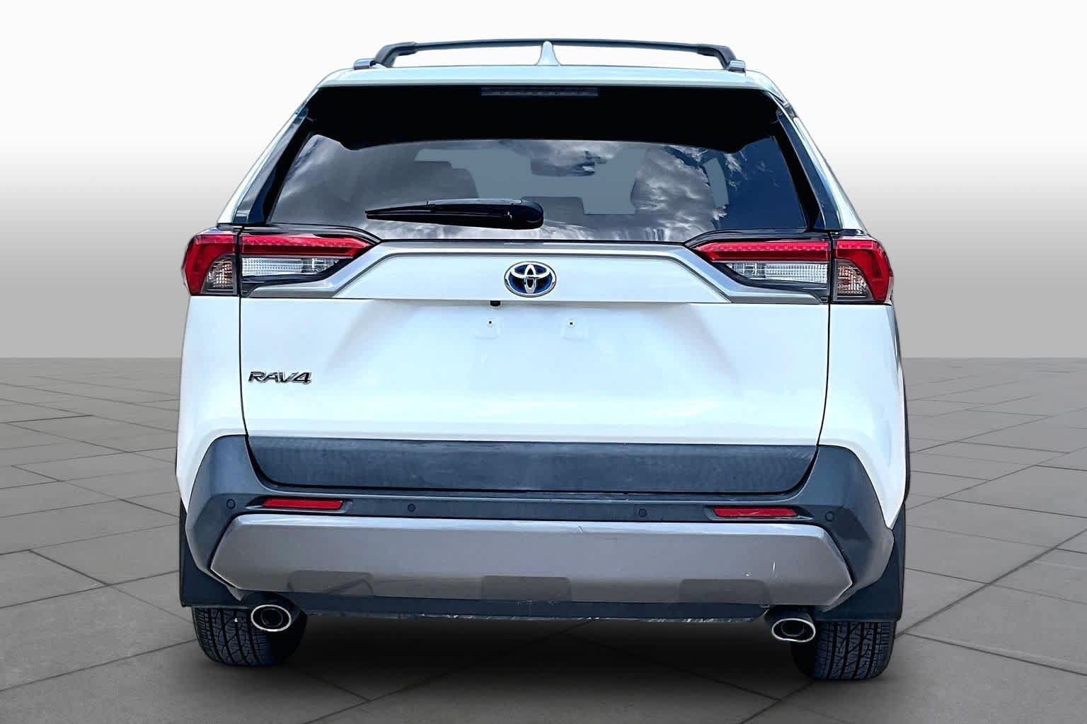 Used 2020 Toyota RAV4 Limited w/ Limited Grade Weather Package AWD/4WD image 5