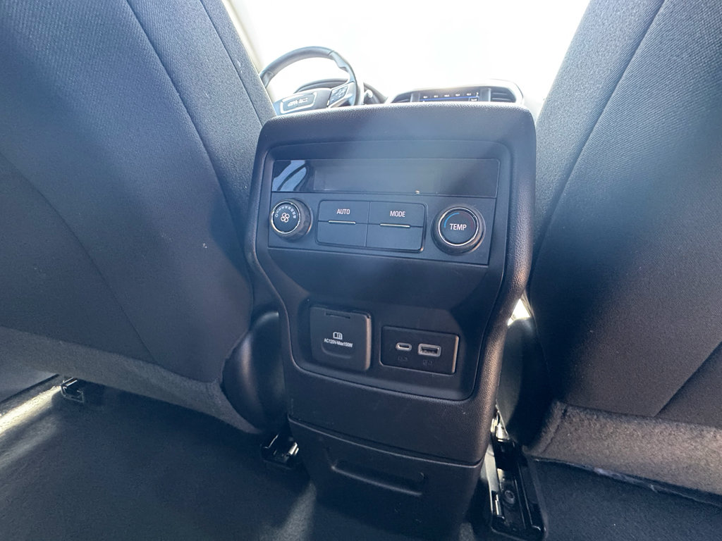 Used 2023 GMC Acadia SLE w/ Driver Convenience Package FWD image 19
