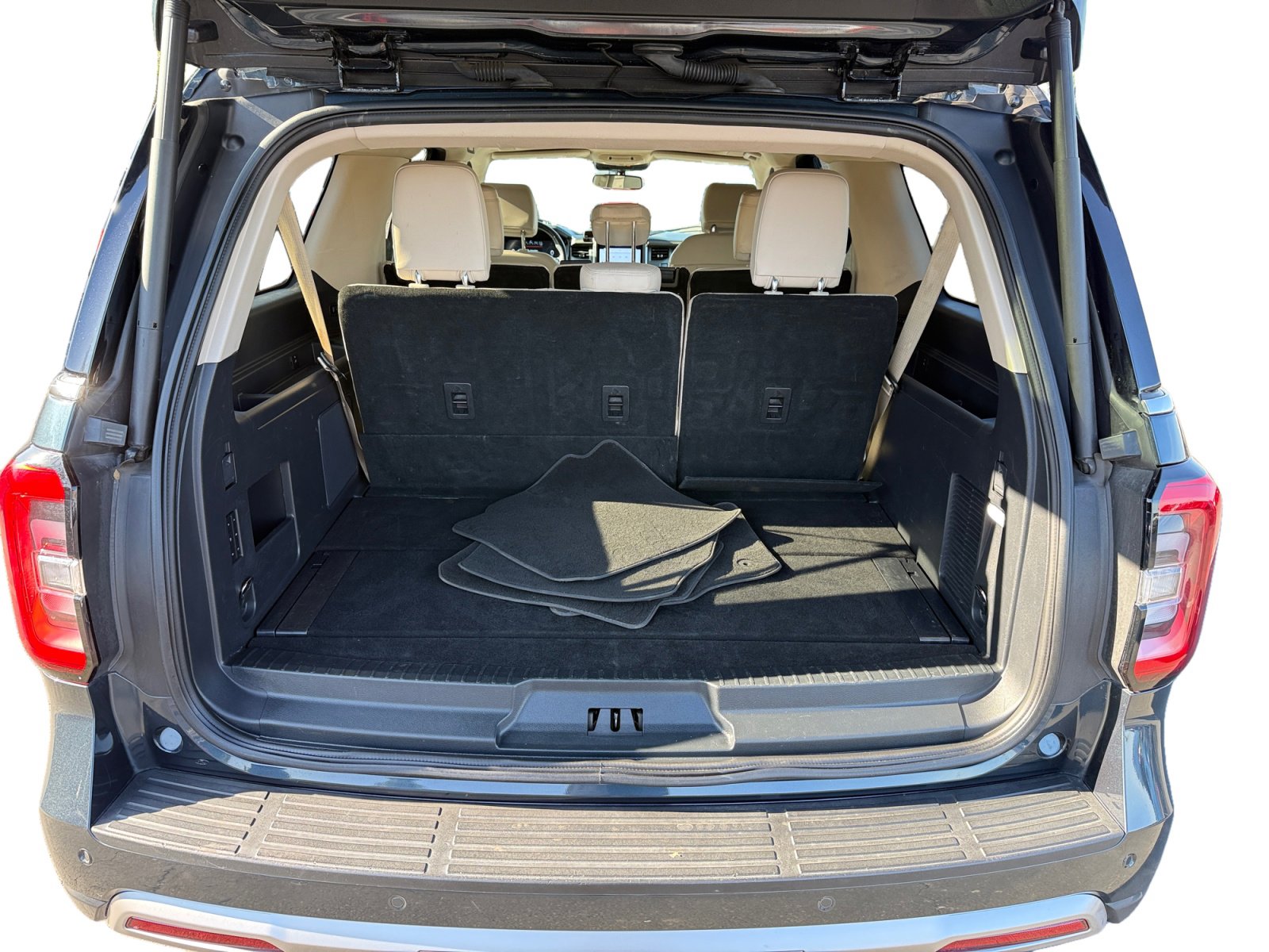 Certified 2023 Ford Expedition Max Platinum image 17