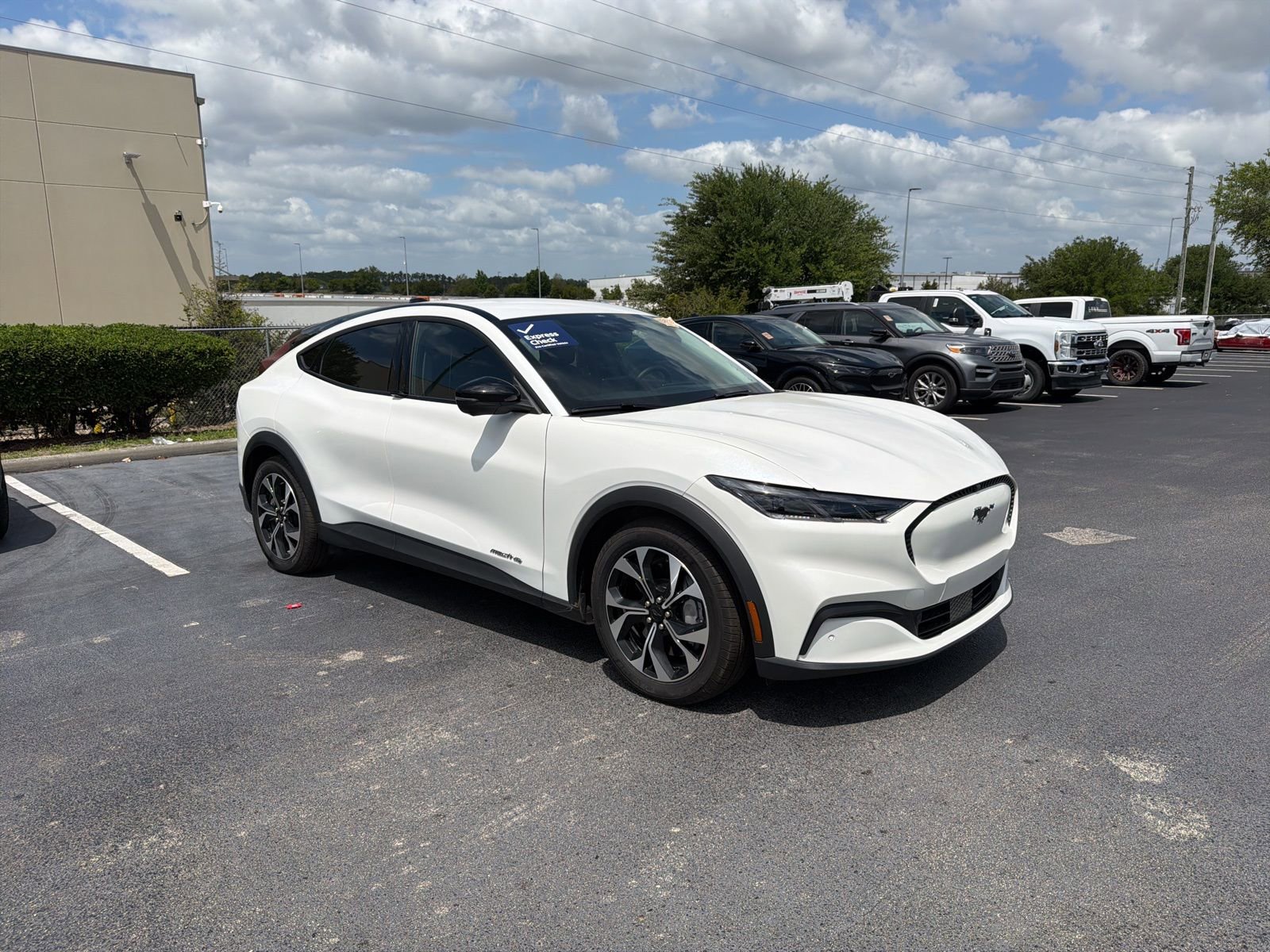 Certified 2025 Ford Mustang Mach-E Select w/ Comfort Package Lite image 1