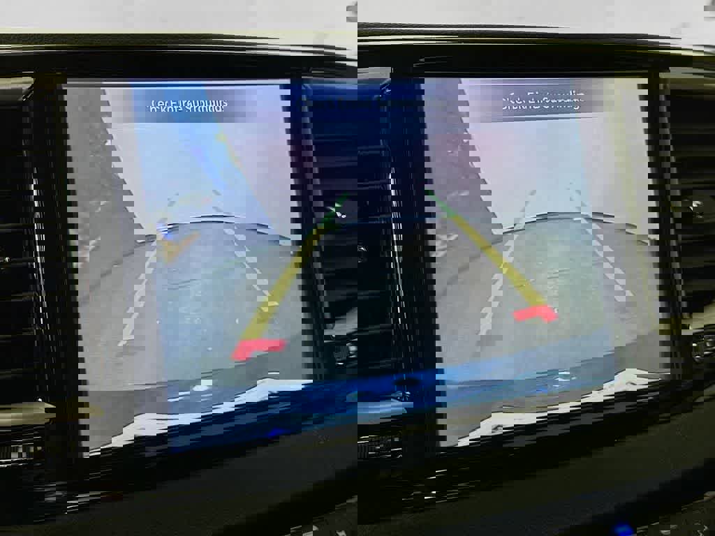 Used 2024 Chrysler Pacifica Touring-L image 28