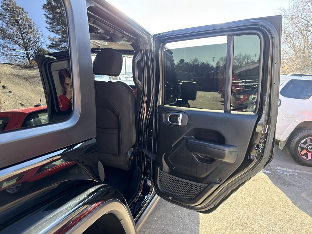 Used 2023 Jeep Wrangler Unlimited Rubicon w/ Cold Weather Group image 23