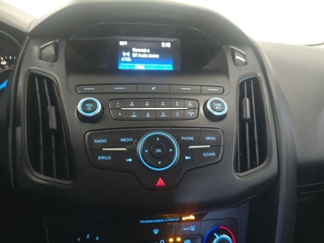 Certified 2018 Ford Focus SE FWD image 20