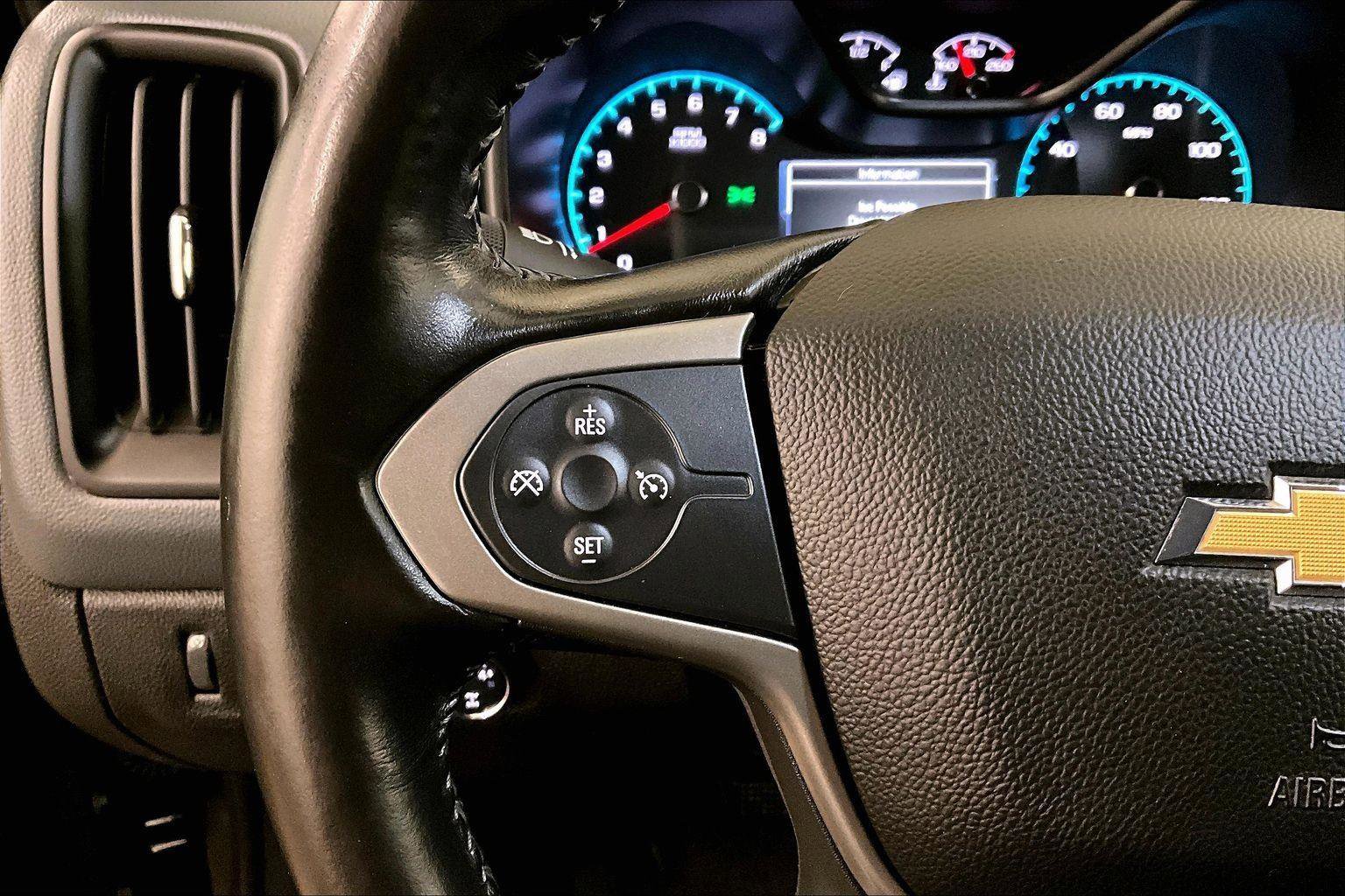 Used 2018 Chevrolet Colorado Z71 w/ Z71 Midnight Edition image 17