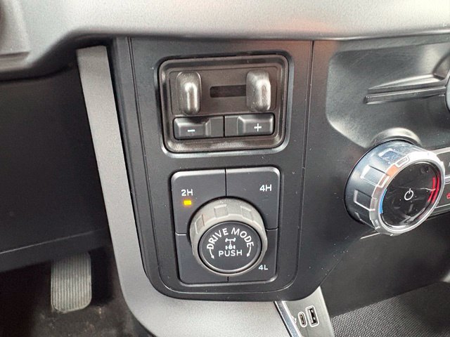Certified 2025 Ford F150 XLT w/ Equipment Group 302A MID AWD/4WD image 27