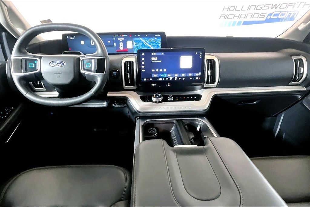 Certified 2025 Ford Expedition Active RWD image 11