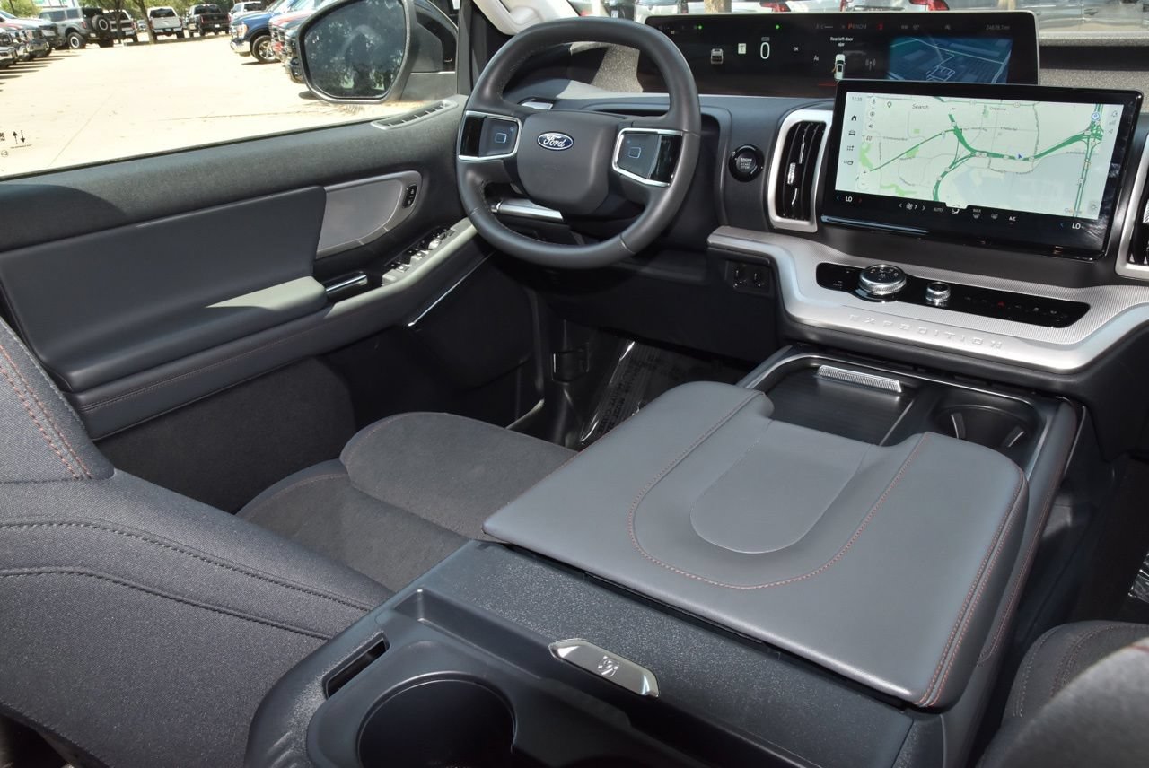 Certified 2025 Ford Expedition Max Active RWD image 16