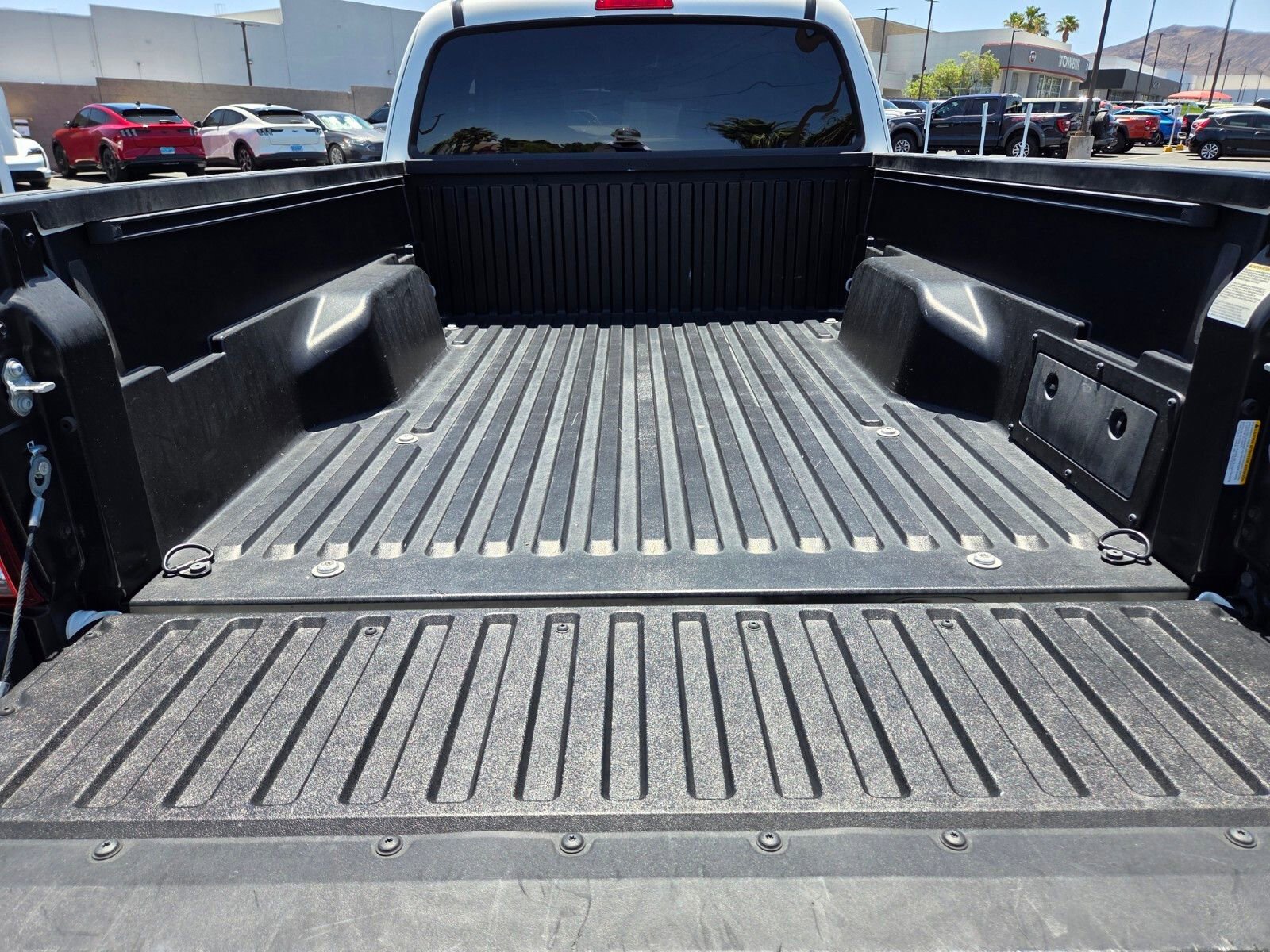 Used 2022 Toyota Tacoma SR RWD image 13