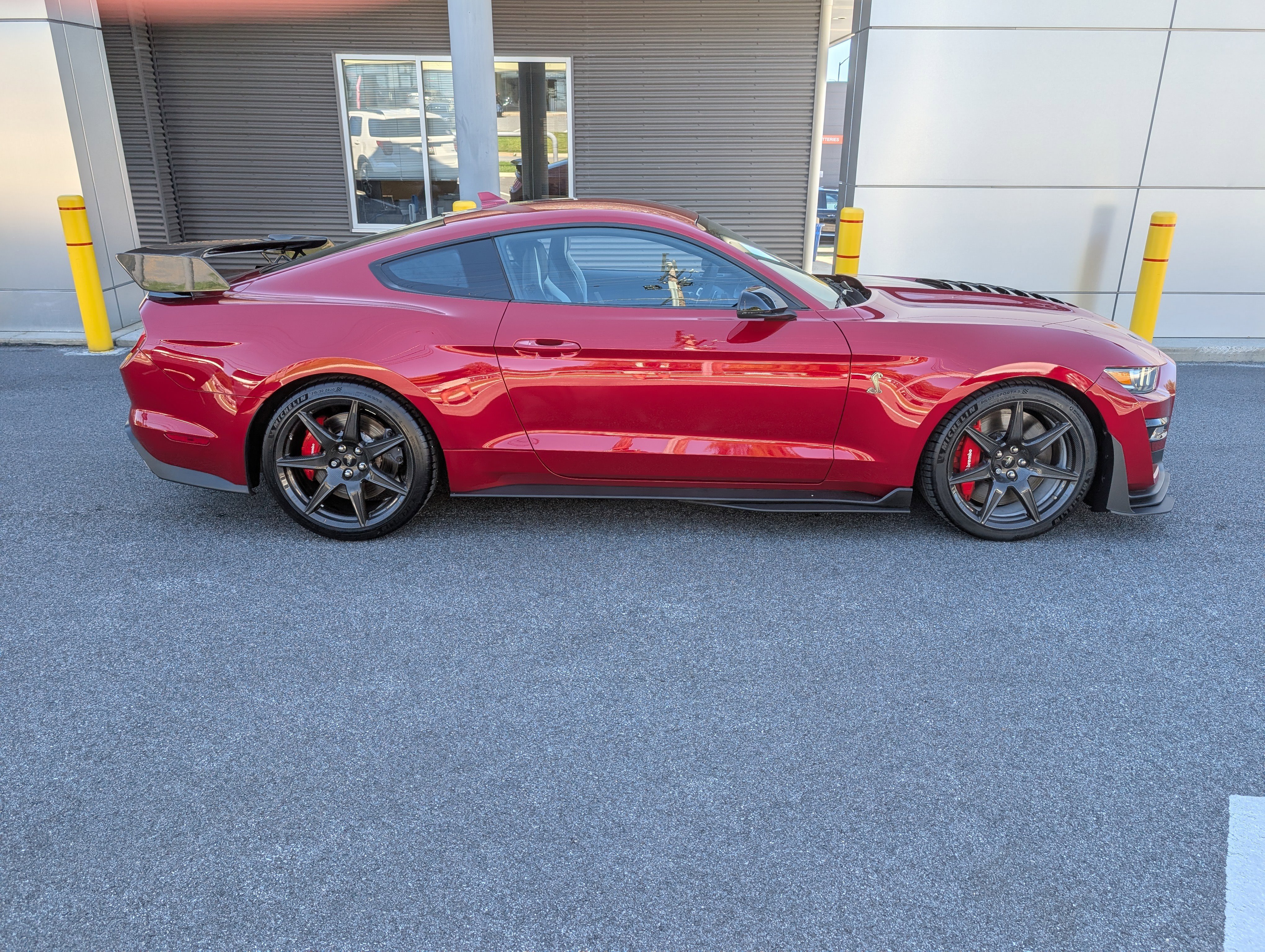 Certified 2021 Ford Mustang Shelby GT500 w/ Carbon Fiber Track Pack image 8