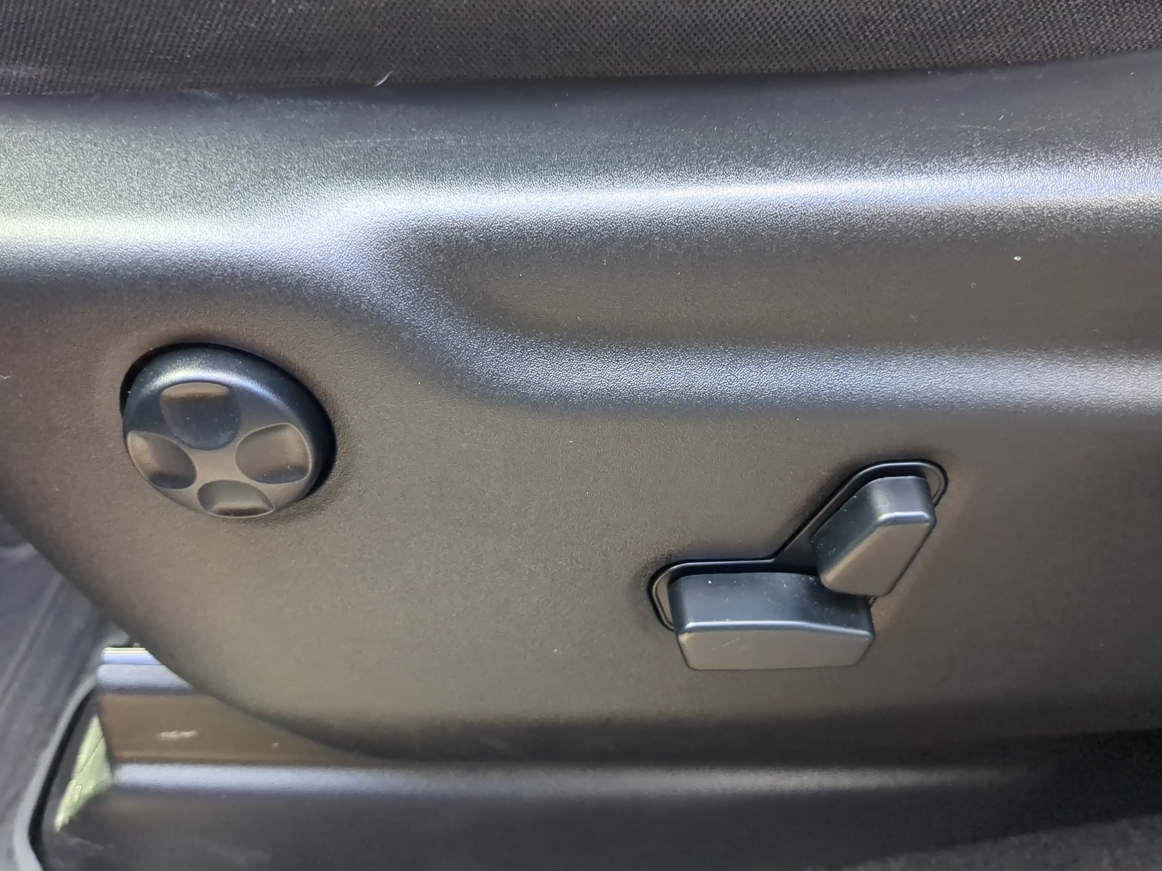 Used 2021 Jeep Grand Cherokee Laredo RWD image 27