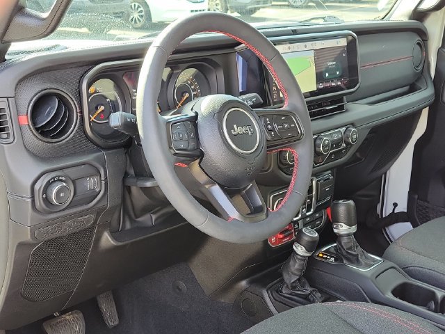 Used 2024 Jeep Wrangler Unlimited Rubicon w/ Dual Top Group AWD/4WD image 6