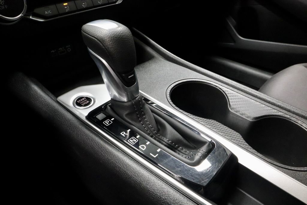 Used 2025 Nissan Altima 2.5 SV image 30