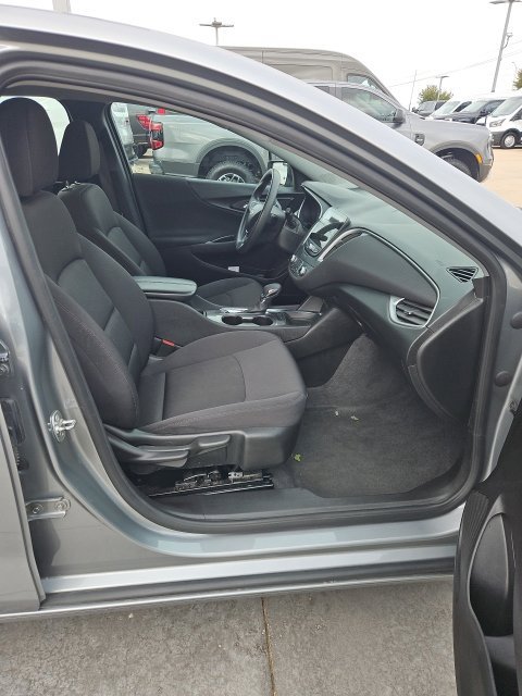 Used 2024 Chevrolet Malibu LT FWD image 9