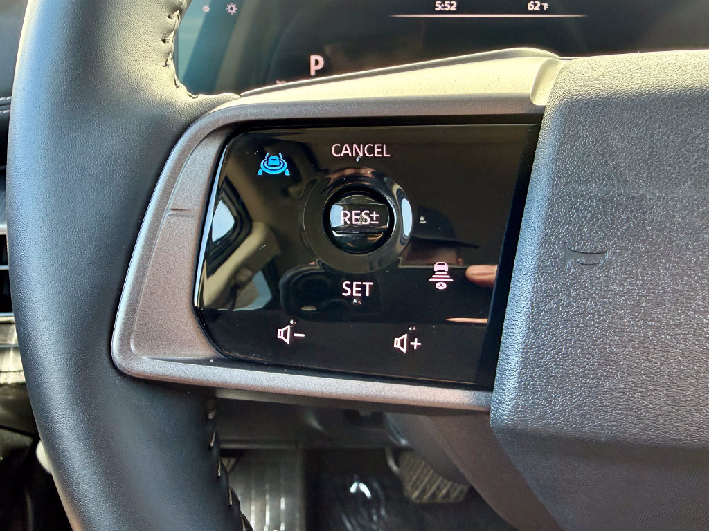 Used 2025 Nissan Murano SV AWD/4WD image 28
