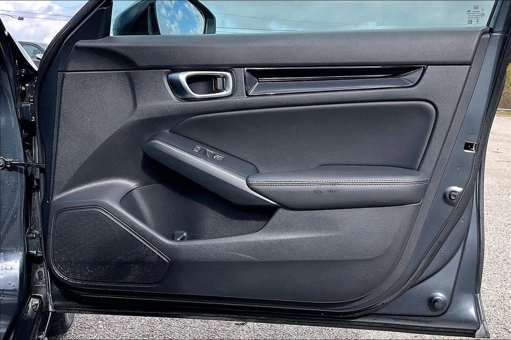 Used 2024 Honda Civic EX-L image 29