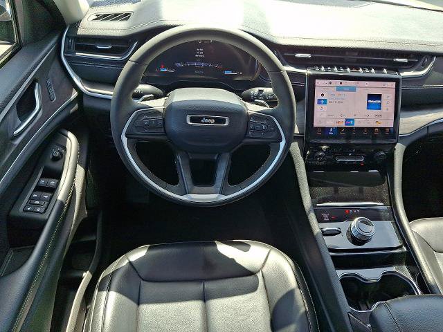 Used 2023 Jeep Grand Cherokee Limited AWD/4WD image 11