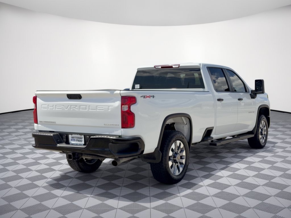 Used 2025 Chevrolet Silverado 2500 Custom w/ Custom Convenience Package AWD/4WD image 9