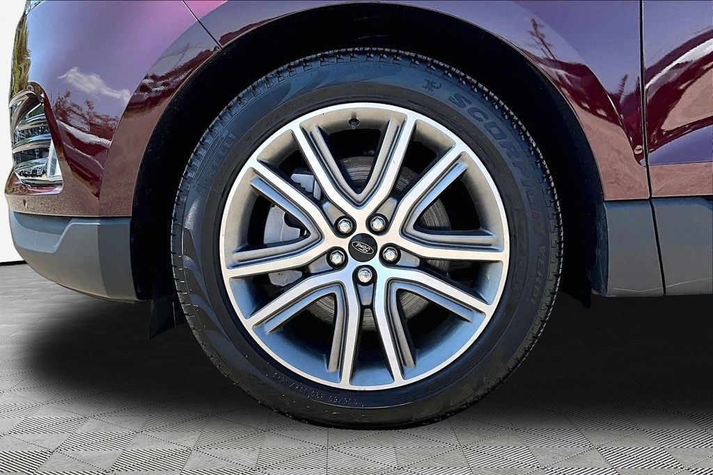 Certified 2024 Ford Edge Titanium AWD/4WD image 9