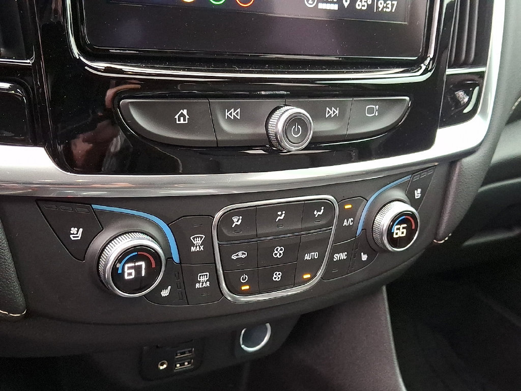 Used 2023 Chevrolet Traverse Premier w/ Redline Edition FWD image 14