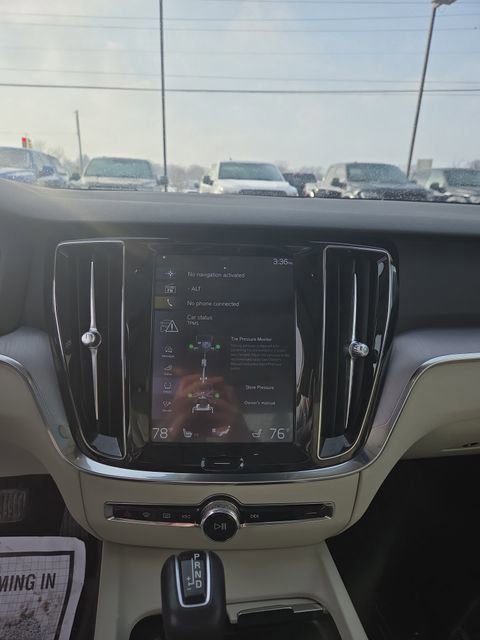 Used 2019 Volvo S60 T5 Momentum w/ Premium Package image 22