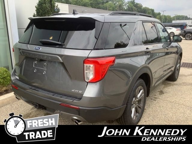 Certified 2023 Ford Explorer XLT w/ Equipment Group 202A AWD/4WD image 4
