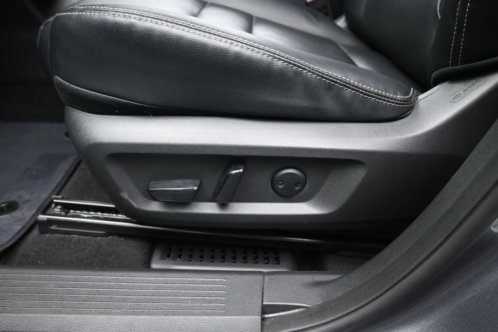 Used 2023 Nissan Rogue SL w/ SL Premium Package FWD image 11