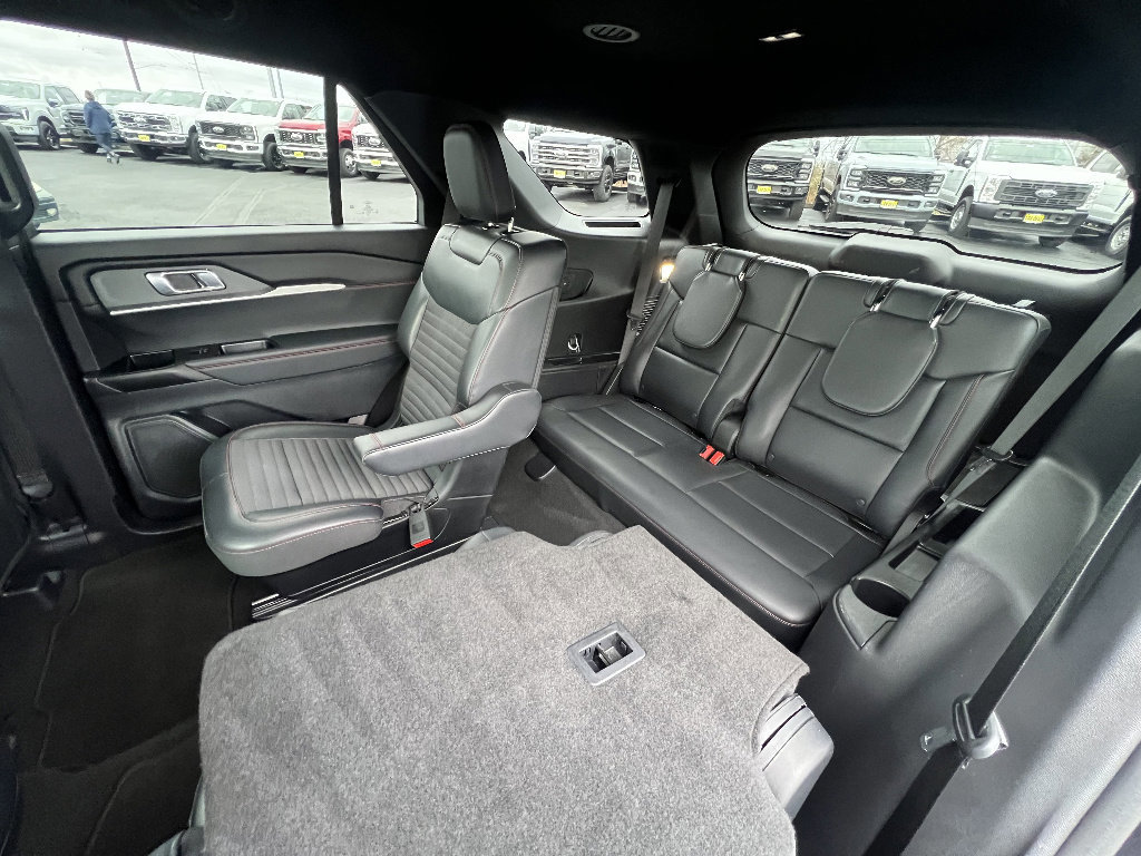 Certified 2025 Ford Explorer ST-Line image 34