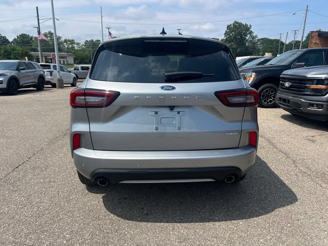 Certified 2024 Ford Escape ST-Line w/ Tech Pack #1 AWD/4WD image 5