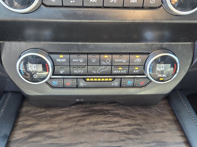 Certified 2019 Ford Expedition Platinum RWD image 17