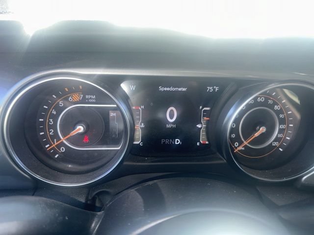 Used 2022 Jeep Wrangler Unlimited Sahara w/ Cold Weather Group AWD/4WD image 9