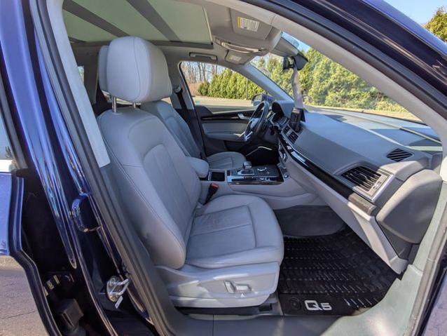 Used 2020 Audi Q5 2.0T Premium w/ Convenience Package image 35