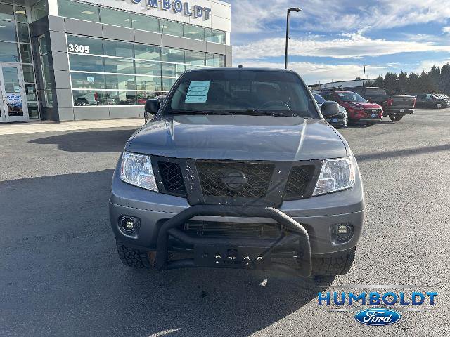 Used 2017 Nissan Frontier SV image 2