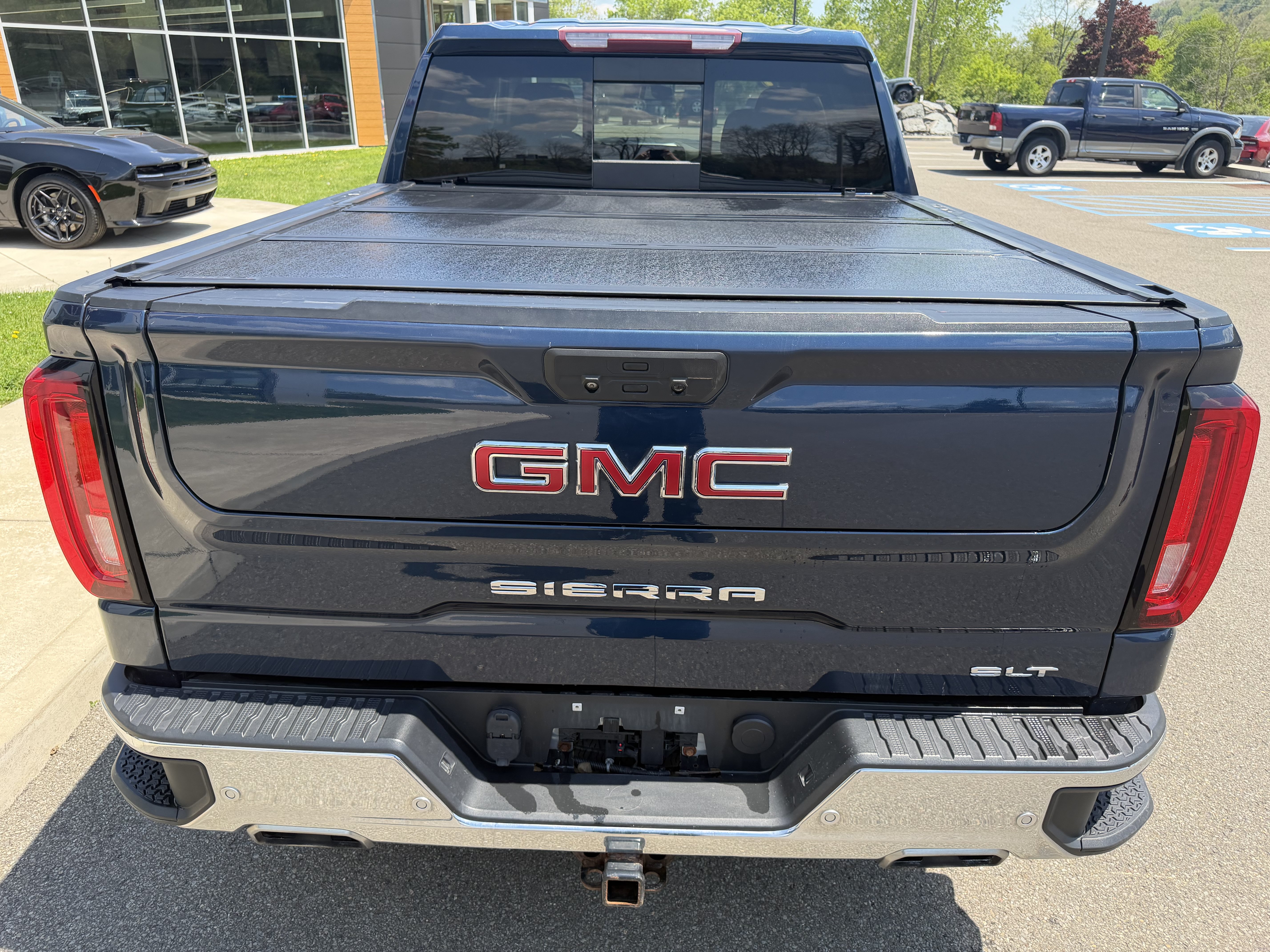 Used 2019 GMC Sierra 1500 SLT w/ SLT Premium Plus Package AWD/4WD image 6