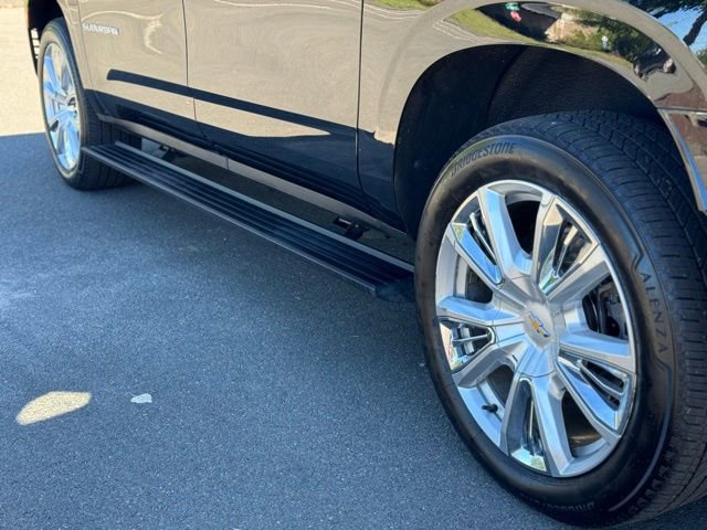 Used 2022 Chevrolet Suburban High Country w/ Premium Package 2 image 11