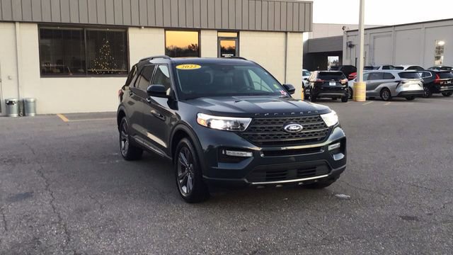 Certified 2022 Ford Explorer XLT w/ Equipment Group 202A image 7