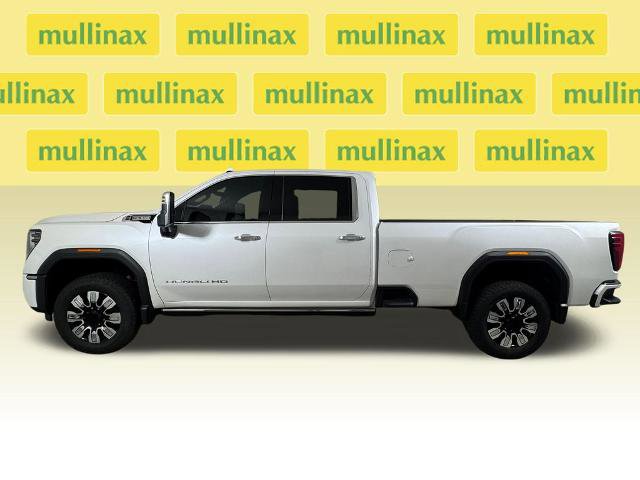 Used 2025 GMC Sierra 3500 Denali w/ Denali Reserve Package AWD/4WD image 13