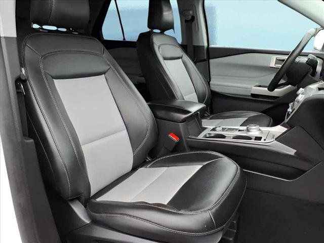 Certified 2023 Ford Explorer XLT w/ Equipment Group 202A image 11